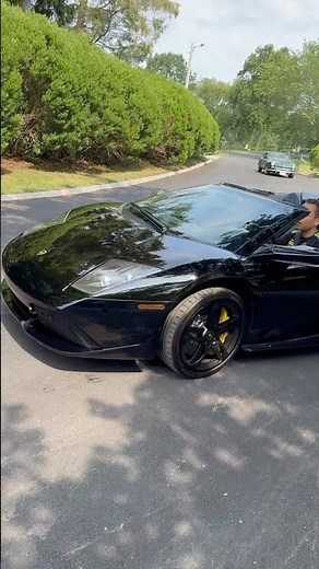 BATMAN’S LAMBORGHINI MURCIELAGO ROADSTER SOUNDS AMAZING.