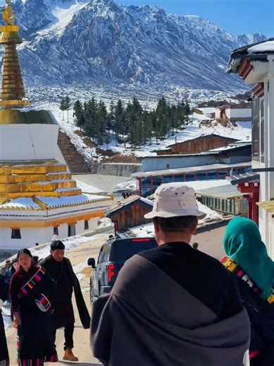 Exploring Tibetan Folk Songs and Culture
