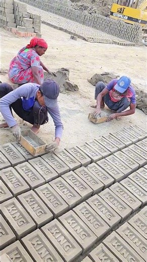 BRICKSEEKFIELDCREATIVE CLAY WORKER MAKING BRICKS #brickseek #gobricks #brickmaker