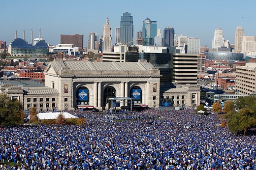 Kansas City Royals History: 800,000 Attend 2015 Championship Parade