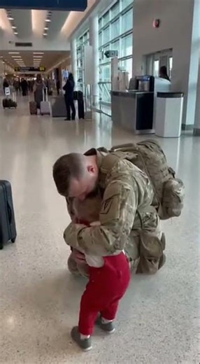 He Took One Step… Then Heard “Daddy” 💔👶#ytshorts #OneStepAway #RunToFather #ytMilitaryFamily