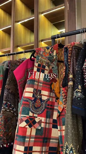 Aseem kapoor at Lakmē Fashion Week in partnership with FDCI. Aseem Kapoor’s Akaar reimagines Peru’s Nazca Lines as wearable art, translating sacred geometry and ancient glyphs into embroidery, prints, and sculpted silhouettes. Earthy palettes and intentional forms create a dialogue between ancient landscapes and contemporary construction, where every line and shape carries meaning and spirit. @aseemkapoor_official @lakmeindia @fdciofficial @nexaexperince @reliancebrandsltd @r1seworldwide #Bejewe