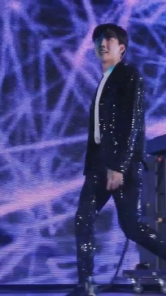 BTS Love Yourself Magic Shop Live Performance in Tokyo Dome