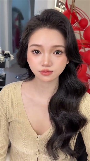 Rise of a Post-96 Mom: Outearning Her Hubby with Makeup - Watch Now