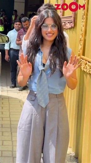Rashmika Mandanna asks paps 'Cocktail 2 ka trailer dekha?' at the airport #shorts #rashmikamandanna