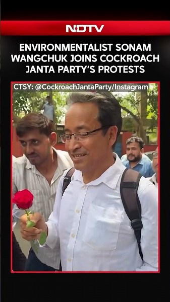 Cockroach Janta Party Protests | Environmentalist Sonam Wangchuk Joins The Protests At Jantar Mantar