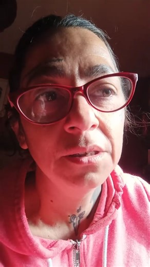 Haciendo amigues con Leonor on Instagram: "Acordate @leonorsilvestriok TODAVIA restringida en instagram en medio del final de la inscripción a su taller y sin compu Acordate de ir a su perfil, seguirla, comentarle, guardar la publicación, compartirla y etiquetar a @leonorsilvestriok Próximas clases Octubre 🌹Un novio. No hacer en Byung Chul Han x Leonor Silvestri Fechas: Octubre 25 y 26 Horario: 15hs arg. Modalidad: Online Duración x clase: 2hs mínimo x clase Veremos una selección de capítulos S