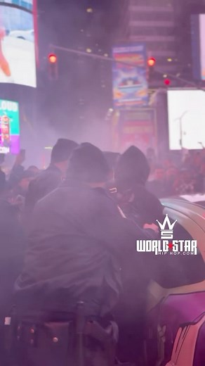 WorldStar Hip Hop / WSHH on Instagram: "Officers were wildin in NYC!  (via @carlito_tenflow)"