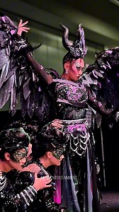 5.4K views · 403 reactions | Honored to enjoy and capture the artistry of Hmong dance at Hmong New Year. A powerful celebration of culture and tradition.    Milwaukee Hmong New Year Music By MiMMX - Nraug Hmoob Ntsuab | DJPeter | Remix | Meng Entertainment | Facebook