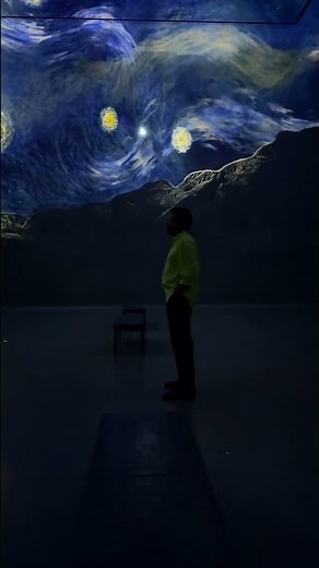 Starry Night by Van Gogh depicts spring London evenings with clear skies #stargazing