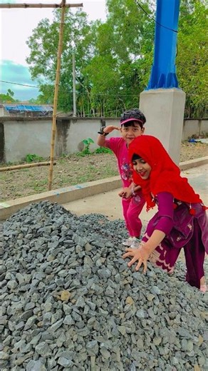 আমরা শিশু আজকে ছোট👩‍❤️‍👩🍏💋🥰🍎🙏#shorts #mususadi #viralshorts .