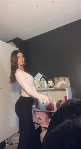 TikTok Queens Go OFF! Unbelievable Dance Performance