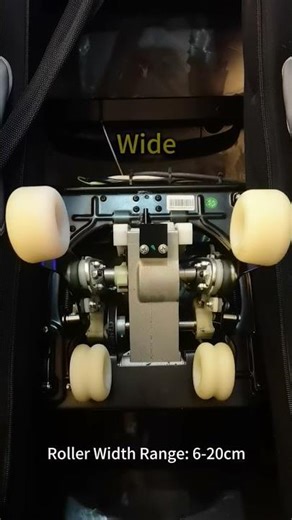 Massage chair’s adjustable robot hand width