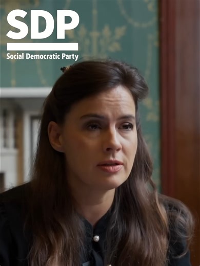 Smartphone Addiction Is Stealing Childhood | SDP Talks - Sophie Winkleman in conversation with SDP Leader William Clouston | Watch the full video at this link - https://www.youtube.com/watch?v=Kl4YH455Kj0&t=63s | #sdp #socialdemocracy #politics #politicaltiktok #ukpolitics #smartphones