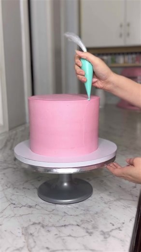 Bluey Theme Cake Decoration | Creative Cakes with Fondant Toppers