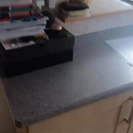 We finally did it — our kitchen renovation is complete, and the before & after has us absolutely amazed! 🙌🔥 What used to be a dark, cramped space is now bright, open, and totally functional. From fresh cabinets and new countertops to modern lighting and a layout that actually makes sense — it feels like an entirely new home. Feeling so grateful for this upgrade and couldn’t be happier with how everything turned out. 💛 If you’ve been thinking about renovating… consider this your sign! 😉 📞 01