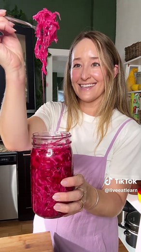 Easy Pickled Red Cabbage Recipe for Everyday Meals