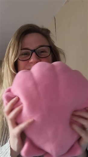 Make the CUTEST cushion with me 💕 For my birthday last year, my husband made me a book nook 🥹 a place where I can go to relax and read, so naturally I had to craft a little something for it Cue me finding this shell cushion sewing pattern 😍 I’m so happy with how it turned out, it was a really easy pattern to follow and just looks stunning 🐚 Fabric from @Pound Fabrics Pattern from @Toysbypolina #craftwithme #cushionmaking #makewithme #sewingtutorial