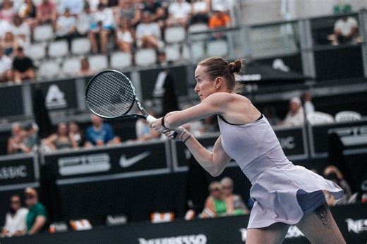 Svitolina routs Gracheva in Auckland, winning 18 of last 20 points