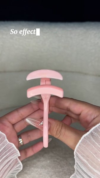 Affordable Eyelash Curler for Perfectly Curled Lashes