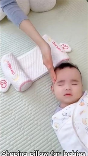 I founded this newborn baby pillow shape 😍on amazon #newbornbaby #newbornbabyproducts