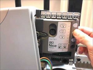 How to do nice Robus sliding gate Enabling autoclose and adjusting pause time on a Bluebus