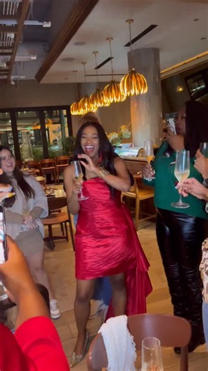 Glam 2025 in 15 seconds‼️💋🌹 Thankful for so many magical moments this year. • • • • • • • • • • #redcarpet #instaglam #fashion #glam #melanin | Javanté Ingram