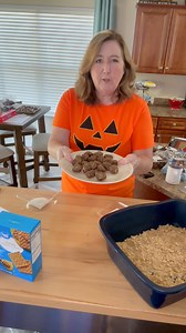 Today we are making Halloween Litter Box cookies. #halloween2024 #halloween2018 #halloweenkidsparty #halloween #halloweenkids #halloween2019 #halloweenparty #Halloween | Shareable Recipes
