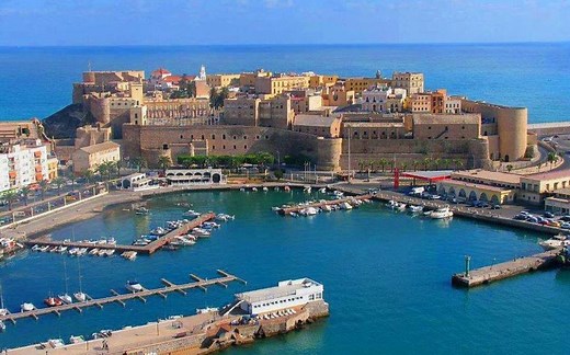 【西班牙北非属地】西班牙王国在北非的海外自治市——休达-Ceuta Mediterraneo desde un drone