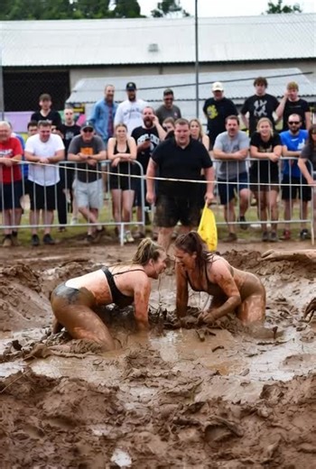 Dana Black versus Rita Ritz: Women’s Wrestling Showdown