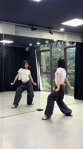 Fomo cả nhà tập bài này hay quá (dc:@IG:Phtv_itful )#jennyquynh🎀 #fypシ゚viral🖤tiktok #lophocnhay #fypシ