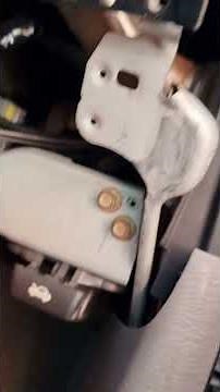 Removing the body control module Chrysler Voyager