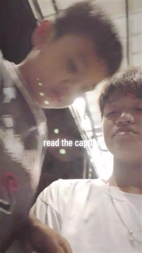 time na tumatambay kami sa night market then may lumapit na bata samin tas humihingi ng pang kain and binigyan ko 15₱ kasi yan nalang yung sukli ko then pag ka bigay ko ng pera lumayo na siya and then bumalik siya sakin at binalik yung perang binigay ko eh ako naman di ko enexpect na babalik siya at pinilit ko siya na kunin niya tong pera and sabi niya hindi na po kuya ayos lang po tas ako naman sinabi ko di ganto kunin mo to at wala kong nagawa ta umalis na siya guys sa mga nakakakila tong bata