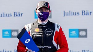 [赛车]罗兰德杆位出发 赢得个人分站首冠