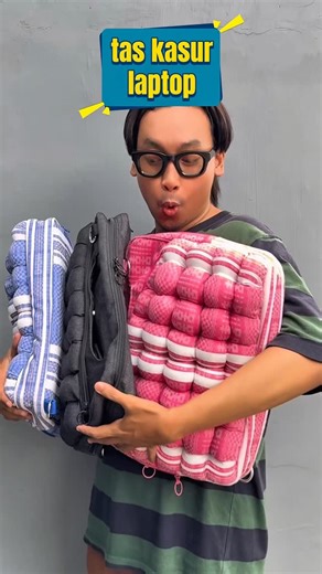 Wira Laga Bachtiar on Instagram: "tas kasur laptop open PO. ingat buat yang mau mau aja 🤣🙏🏻 #taskasur"