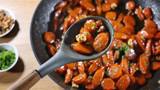 The best bourbon glazed carrots recipe