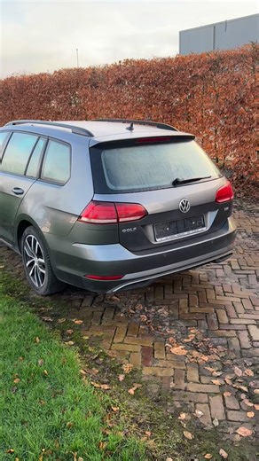 Deze VW Golf 7 Variant gaat bij ons uit elkaar 🔧 ➡️ Alles is nog leverbaar! Frontschade, maar veel nette en goede onderdelen beschikbaar zoals: ✔️ Motor & techniek ✔️ Interieur ✔️ Deuren & achterklep ✔️ Velgen ✔️ Elektronica ✔️ Onderstel ✔️ Diverse carrosseriedelen 📍 Afhalen mogelijk in Surhuisterveen 📩 DM of WhatsApp voor beschikbaarheid 🌐 Bestellen kan natuurlijk ook via onze website BM Parts B.V. – Waar betaalbaar en betrouwbaar samenkomen. #autosloperijnextlevel #bmparts #vwgolf7 #golf7v