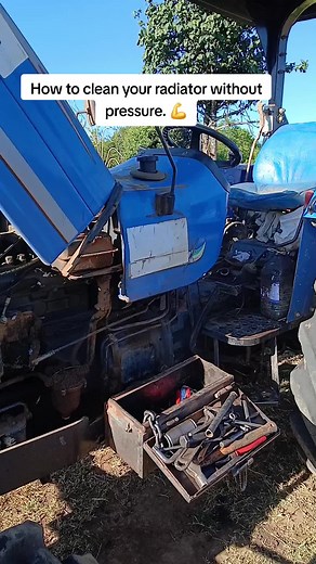 Educative post. How to clean your aircleaner and radiator. #fyp #fypviral #viralvideo #trending #trendingvideo #tractors #operator #creatorsearchinsights