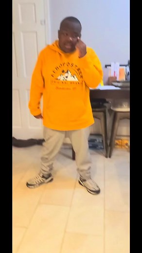 Darius is too much! #irisaanddarius #Darius #Darizz #stimming #shifting #Thursday #funnyvideos #autismfamily #vibes