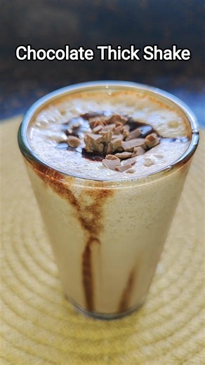 2 Min Chocolate Thick Shake 😳🔥 #shorts #chocolate #recipe #brownie #shake #trending #youtubeshorts