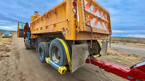 112K views · 2.9K reactions | This dump truck has a perplexing problem... #truck #towing #pickuptruck #dumptruck | Casey LaDelle | Facebook