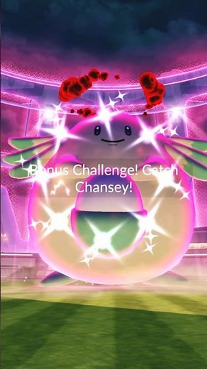 Shiny Dynamax Chansey with Evolution