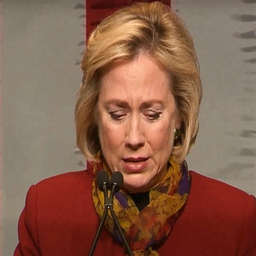 👽 Hillary Clinton Hospitalized in Critical Condition…Read more in Comment or Most relevant -> All Comments 🗨️ | Like Hight YW