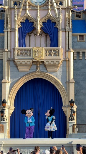 54K views · 3.2K reactions | Mickey and Minnie kick off the ‘Let the Magic Begin’ Welcome Show at the Magic Kingdom this morning in front of Cinderella Castle. They then invite friends including Donald and Daisy, Goofy, Rapunzel and Flynn onstage. The quick show ends in fireworks! #magickingdom #mickeyandminnie #mickeymouse #minniemouse #donaldanddaisy #wdw #waltdisneyworld #disneyworld #cinderellacastle #rapunzelandflynn #disneyshow #disneycharacters | Mousesteps | Facebook