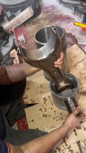 Piston & Connecting Rod Installation Step-by-Step 👩🏻‍🔧 #piston #connectingrod #generator