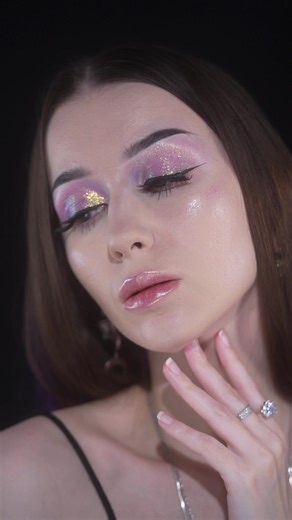 Rose-Colored Glasses Makeup Tutorial: Iridescent Hues