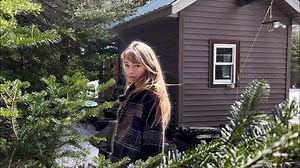 Moving into a snowy forest cabin! 🌲