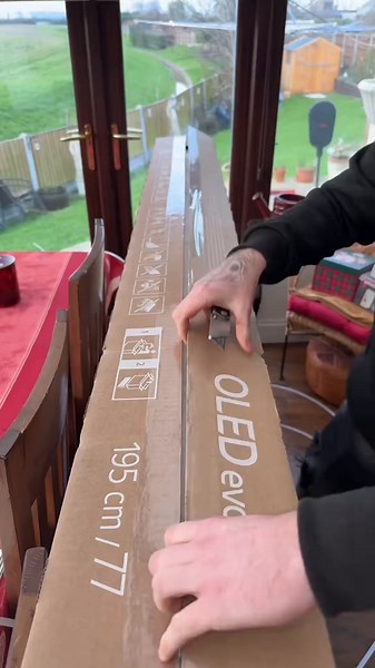 How to Wall Mount LG 77-Inch G4 OLED TV
