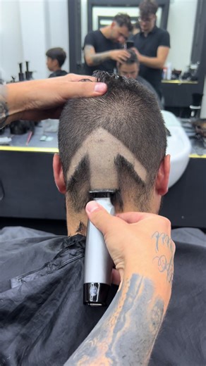 Aerodynamic Fade Techniques for Barbers
