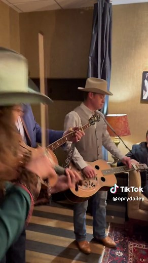 Big Mon Bluegrass Jam Session ft. Gavin Largent & Jenee Fleenor